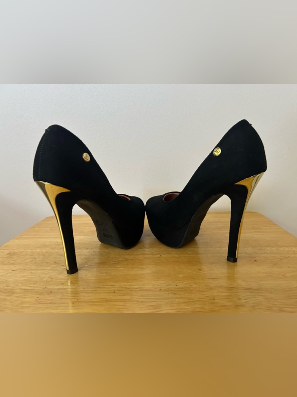 Vizzano Meia Pata Womens Black Gold Suede Platform Stiletto Shoes US Size 4